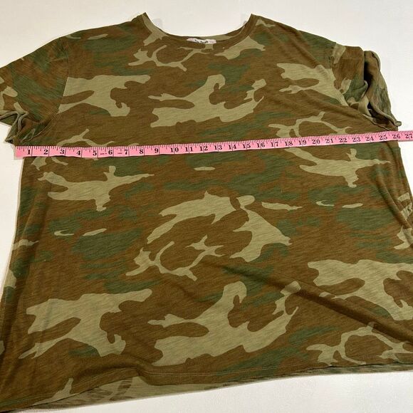 Free People Camo Print Relaxed Tee Size Large - Picture 5 of 5